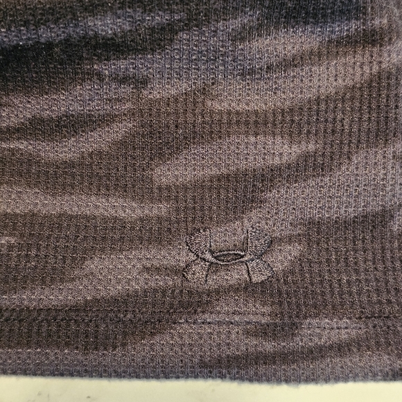 Under Armour Gray Camo Waffle Knit Long Sleeve Top Size M - Picture 9 of 10